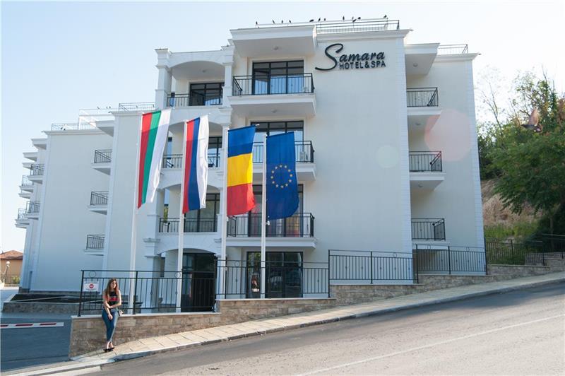 Готель Samara With Relax Area