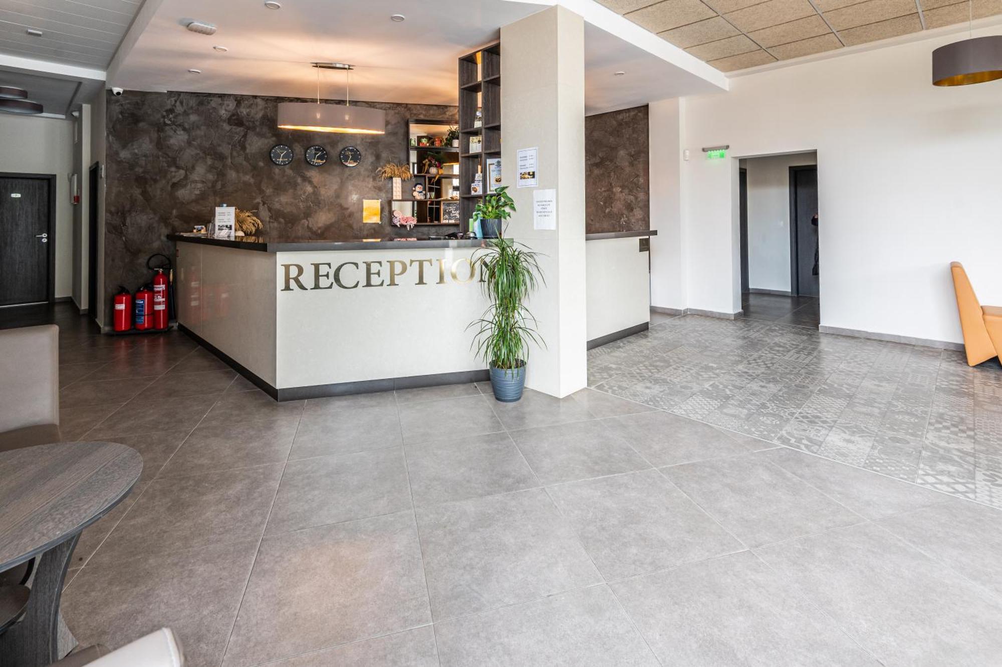 Samara With Relax Area Готель 3*